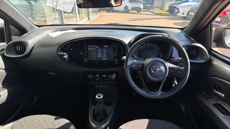 Toyota Aygo X 1.0 VVT-i Edge 5dr Petrol Hatchback